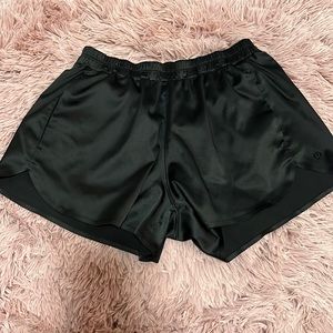Lululemon Shorts Size 4
